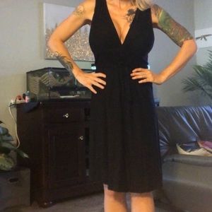 Vera Wang black midi cocktail dress size 2
